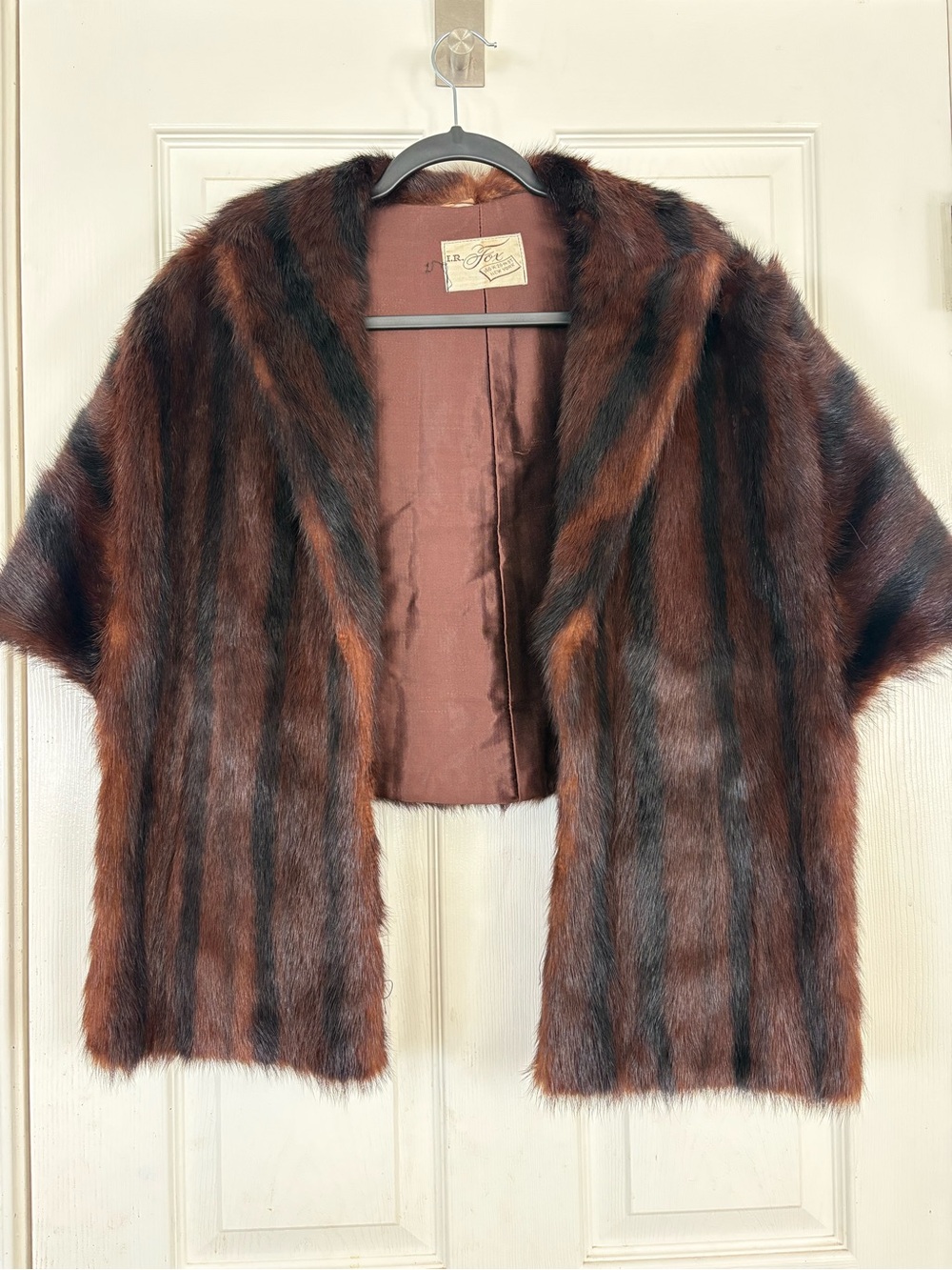 L.R. Fox New York Vintage 1950's Brown Fox Fur Stole Cape Wrap Womens M ?